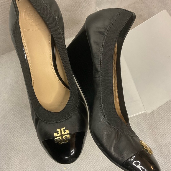 Tory Burch Caroline Wedge Ballet Black Leather- Size 8 - Picture 12 of 14